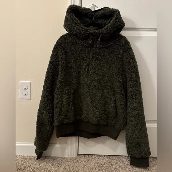 Lululemon Textured Fleece 1/2 Zip Dark Olive Size 10 - Picture 5 of 8